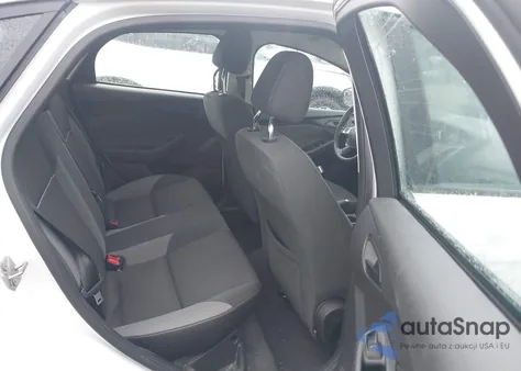 2012 Ford Focus Se z USA, uszkodzony, nr VIN 1FAHP3F22CL169731